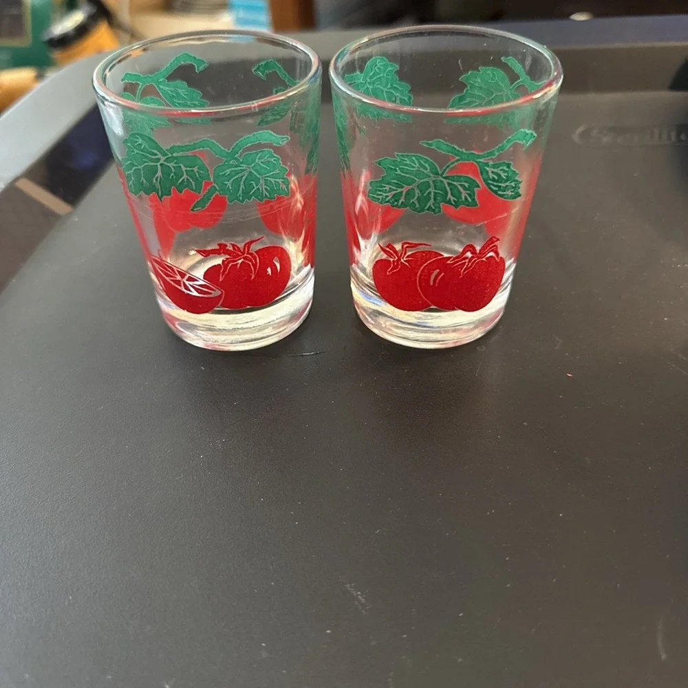 VINTAGE SET OF 2 FEDERAL GLASSES 3